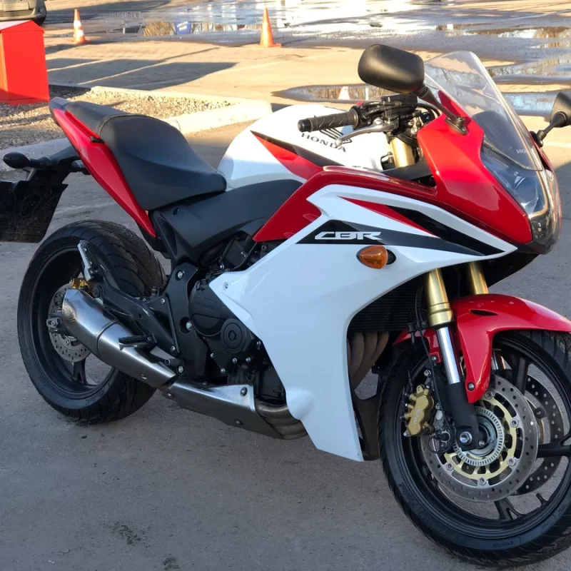 Honda CBR 600F nuoma