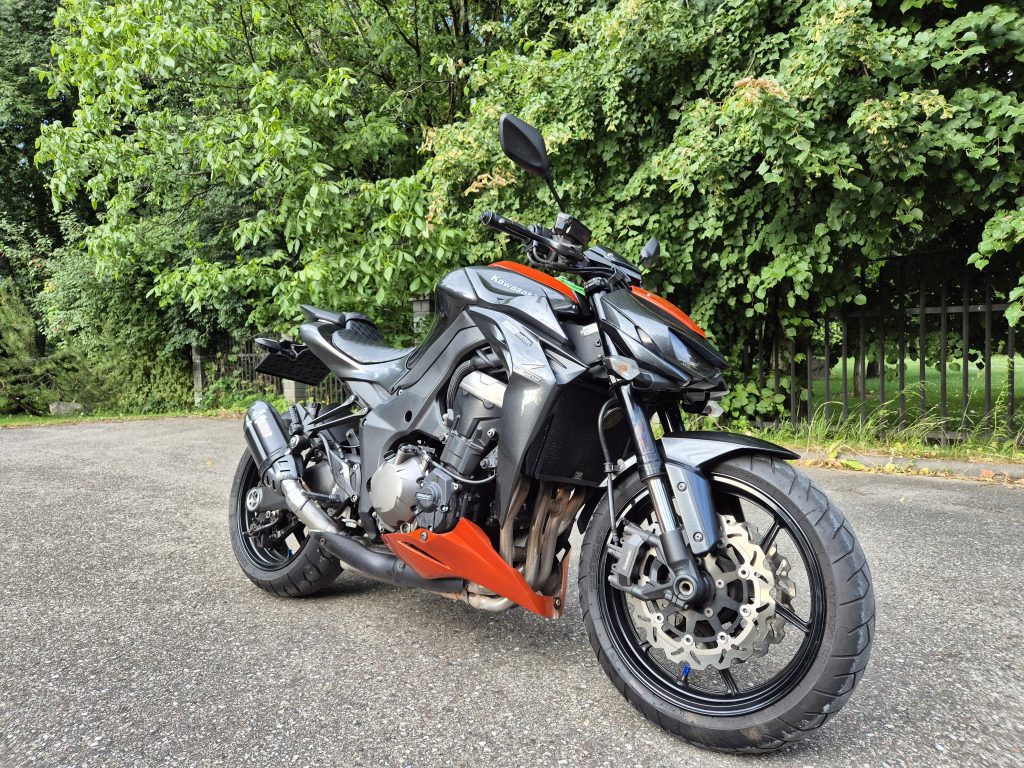 Kawasaki Z1000 nuoma