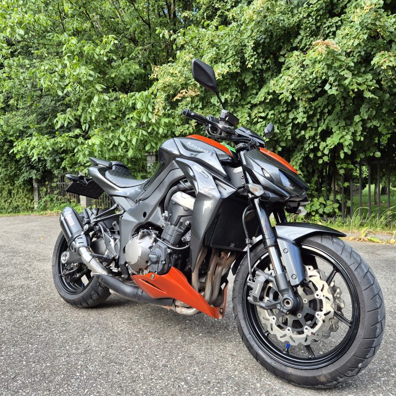 Kawasaki Z1000 nuoma