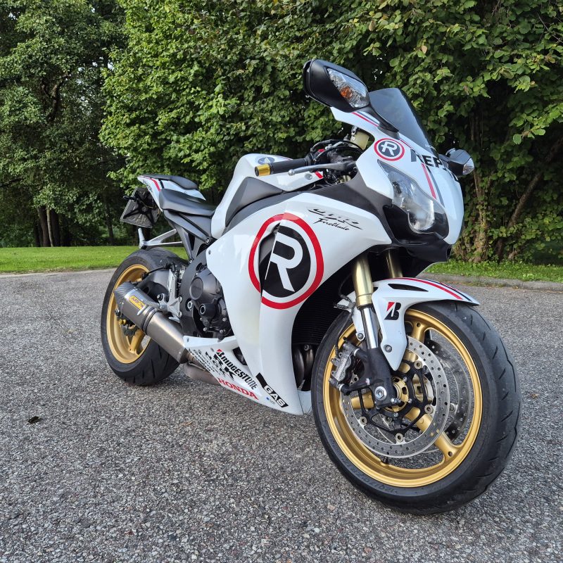 Honda CBR1000RR nuoma