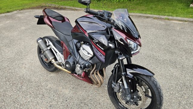 Kawasaki Z800 nuoma