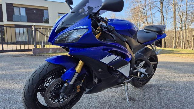 Yamaha R6 nuoma