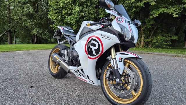 Honda CBR1000RR nuoma